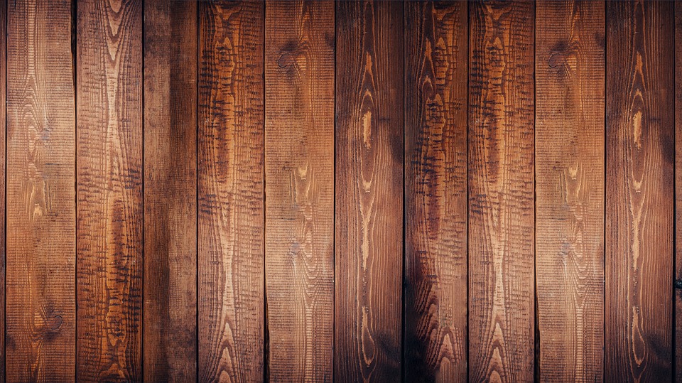 Les secrets pour bien protéger le bois : lasure et vernis sont les meilleures solutions