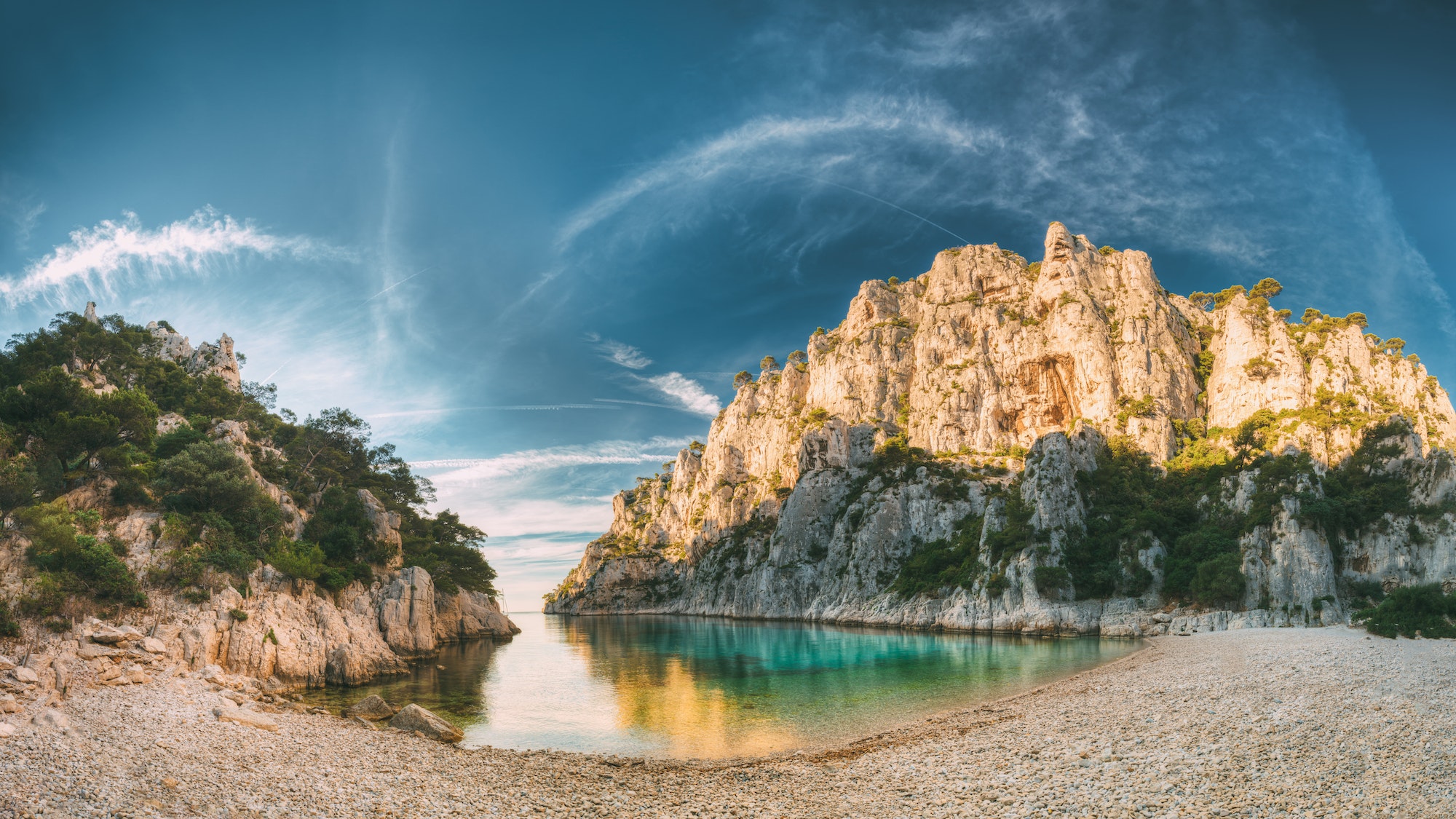 Cassis : entre calanques et vignobles